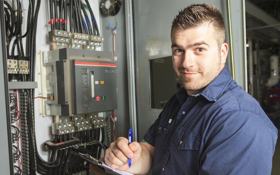 je recherche un électricien Paris 15